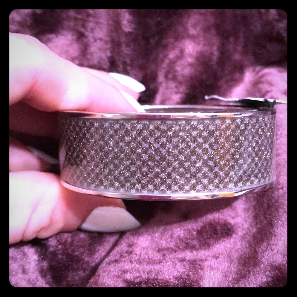 Silver and rose bracelet